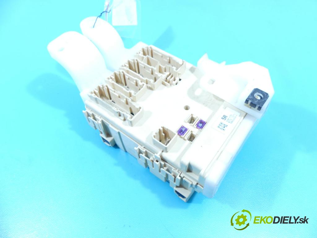 Toyota Auris II 2012-2018 1.6 16V 132  HP manual 97 kW 1598 cm3 5- modul riadiaca jednotka 89221-02480 (Ostatné)