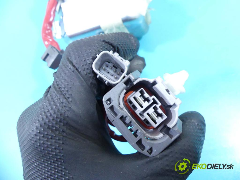 Toyota Auris II 2012-2018 1.6 16V 132  HP manual 97 kW 1598 cm3 5- čerpadlo posilovač 45250-02K52 (Servočerpadlá, pumpy riadenia)