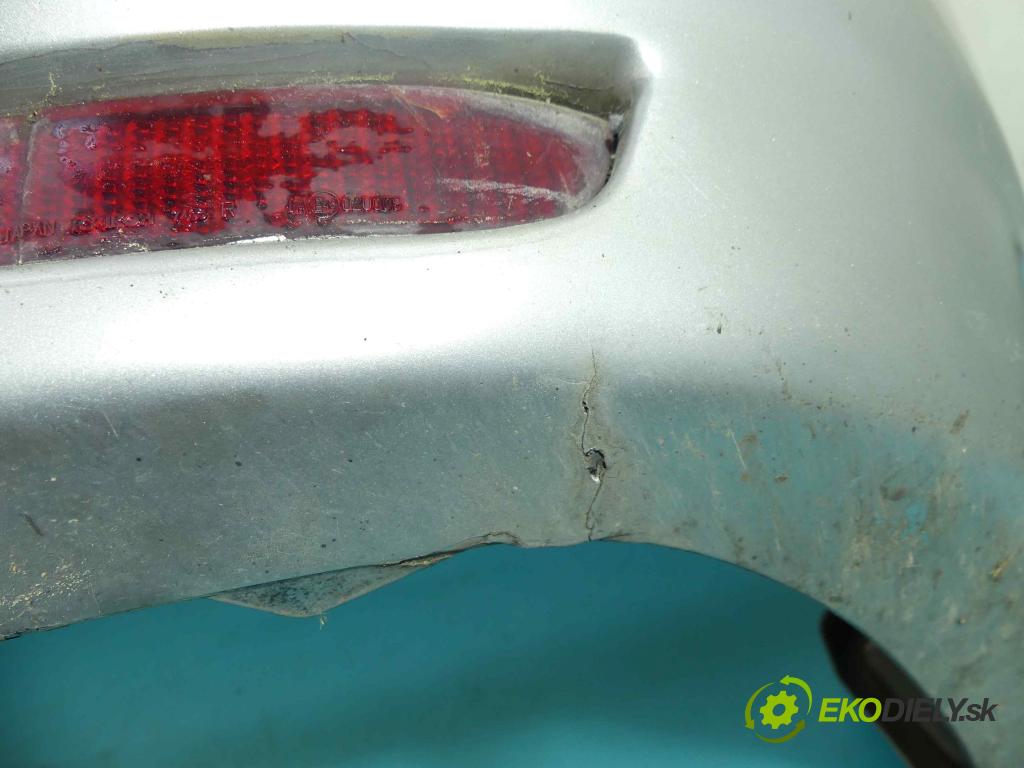 Toyota Avensis Verso 2001-2009 2.0 D4D 116 hp manual 85 kW 1995 cm3 5- nárazník zadní (Ostatné)