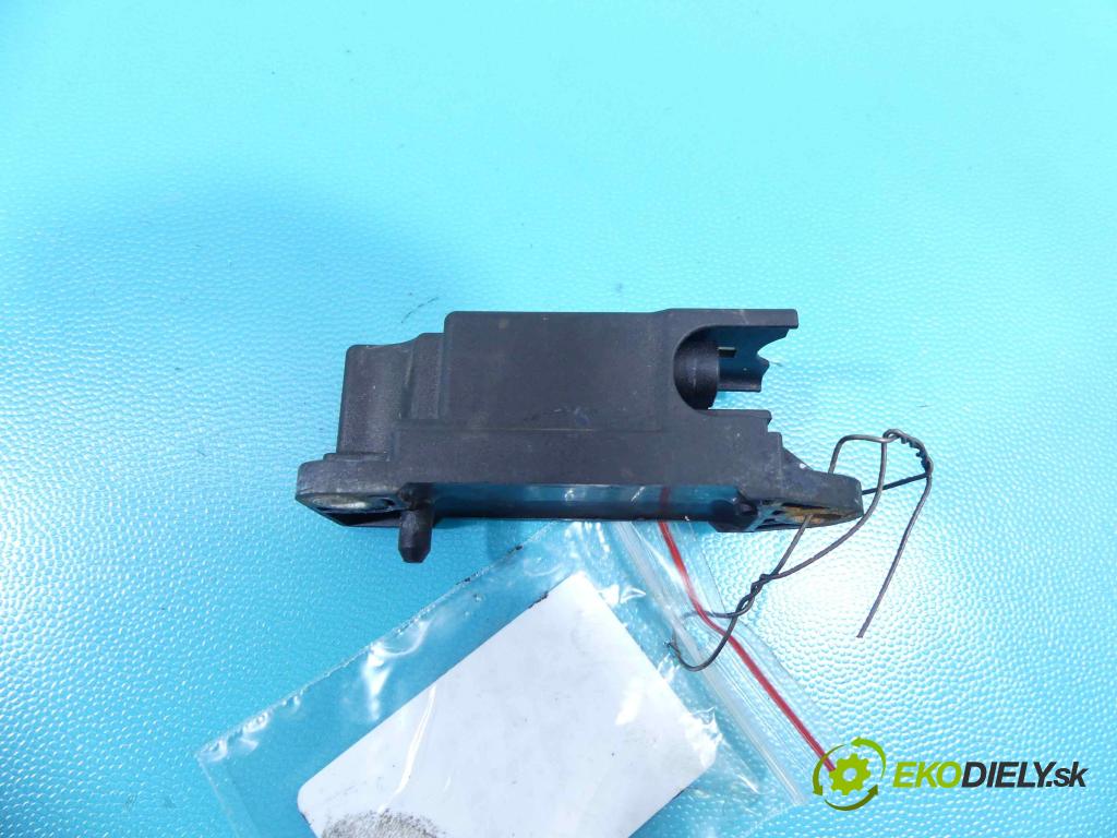 Vw Passat B5 1995-2005 1.9 tdi 90 HP manual 66 kW 1896 cm3 5- snímač šokovat: 5WK41910 (Snímače nárazu)