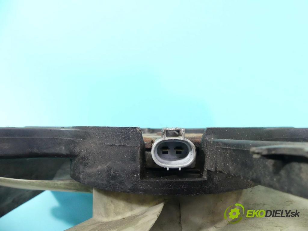 Toyota Rav4 II 2000-2005 2.0 D4D 116 HP manual 85 kW 1995 cm3 5- Ventilátor chladiča