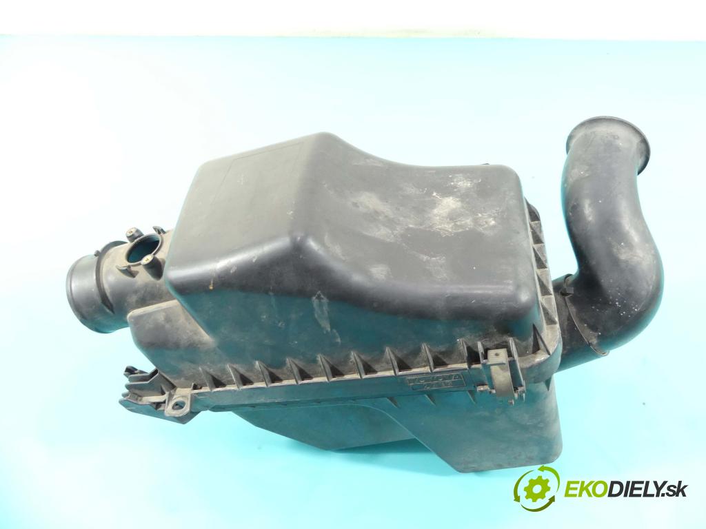 Toyota Rav4 II 2000-2005 2.0 D4D 116 HP manual 85 kW 1995 cm3 5- obal filtra vzduchu 22020-27061 (Obaly filtrov vzduchu)