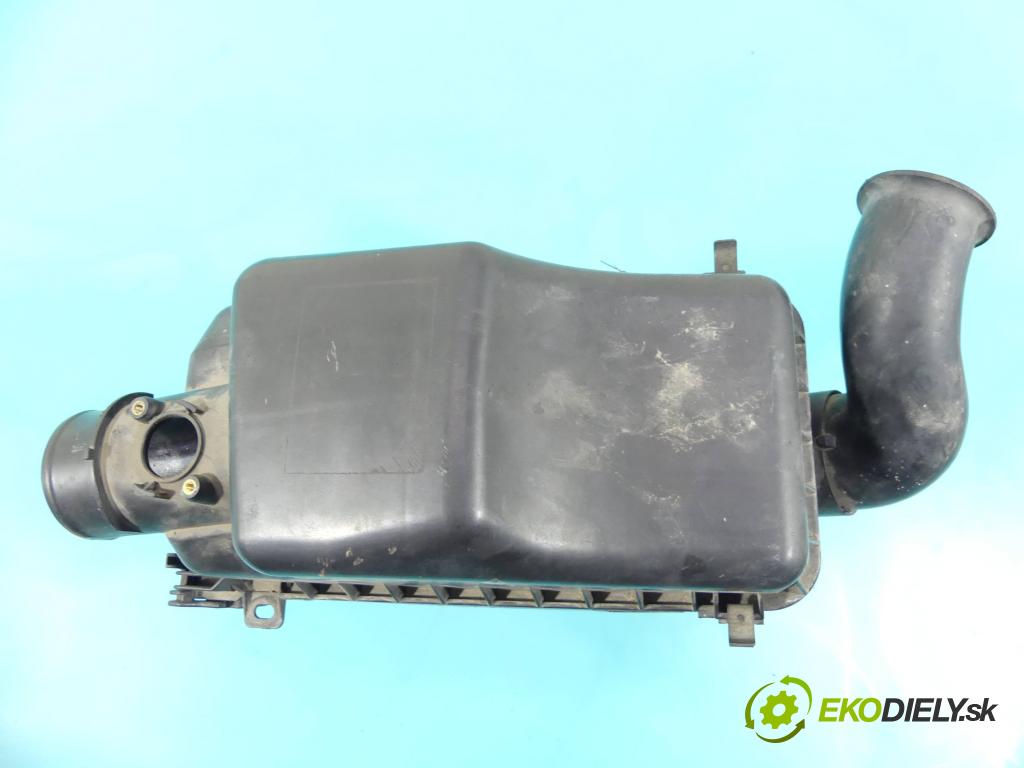 Toyota Rav4 II 2000-2005 2.0 D4D 116 HP manual 85 kW 1995 cm3 5- obal filtra vzduchu 22020-27061 (Obaly filtrov vzduchu)