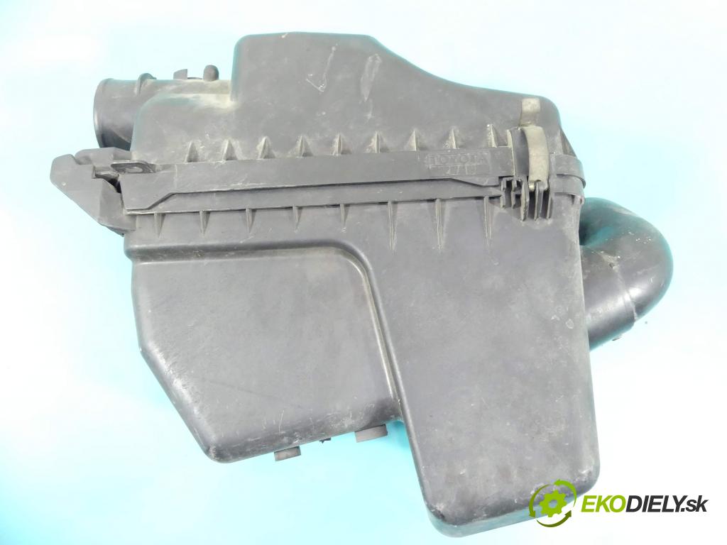 Toyota Rav4 II 2000-2005 2.0 D4D 116 HP manual 85 kW 1995 cm3 5- obal filtra vzduchu 22020-27061 (Obaly filtrov vzduchu)