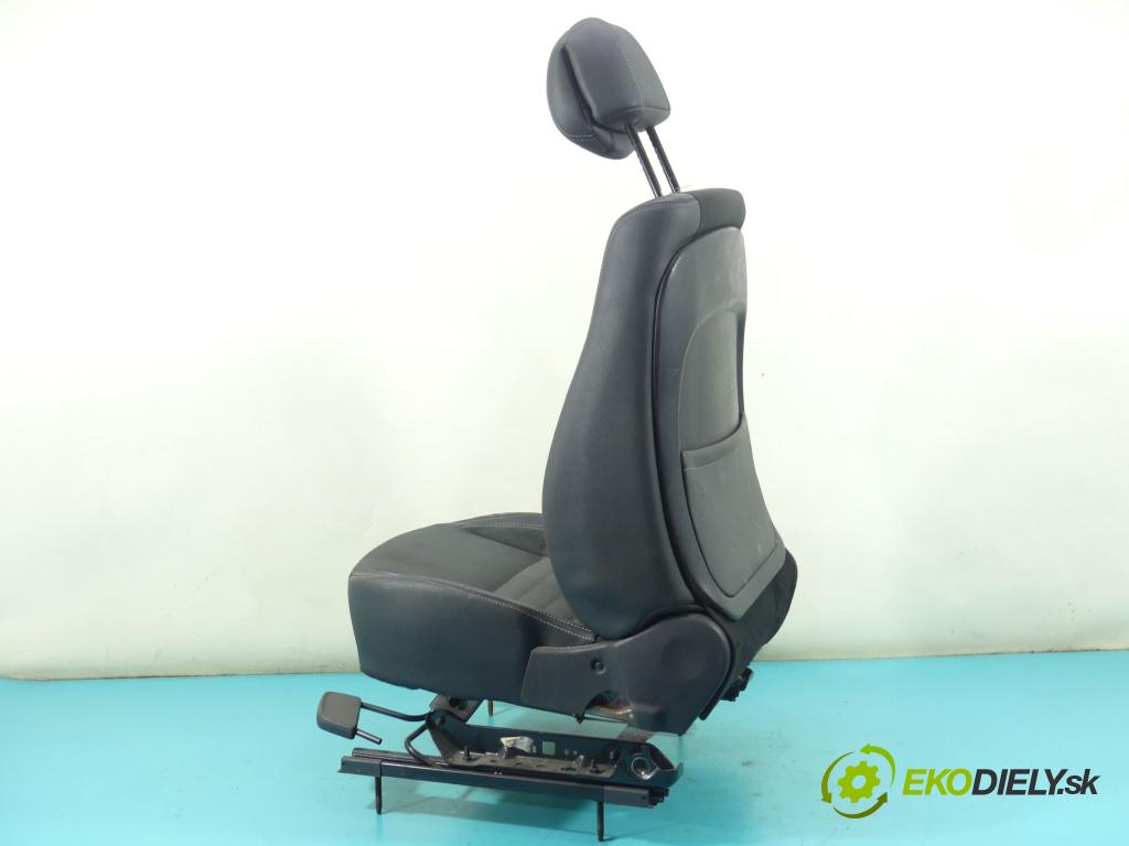 Renault Laguna III 2007-2015 2.0 16V 140 HP manual 103 kW 1997 cm3 5- Sedačka pravý  (Sedačky, sedadlá)