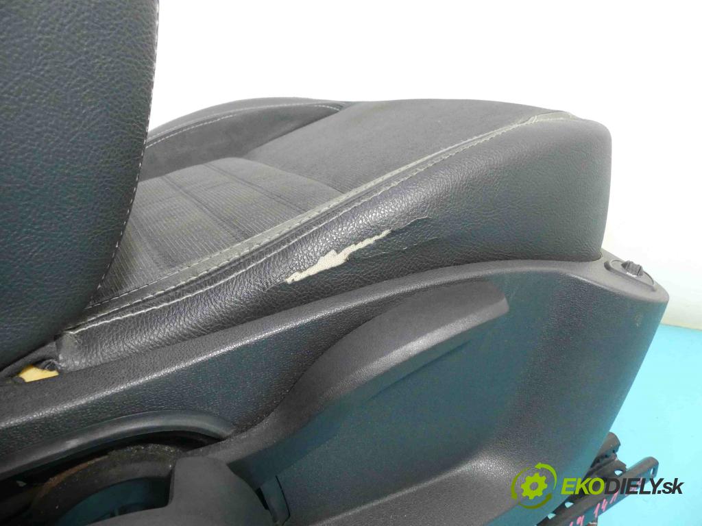 Renault Laguna III 2007-2015 2.0 16V 140 HP manual 103 kW 1997 cm3 5- Sedačka pravý  (Sedačky, sedadlá)