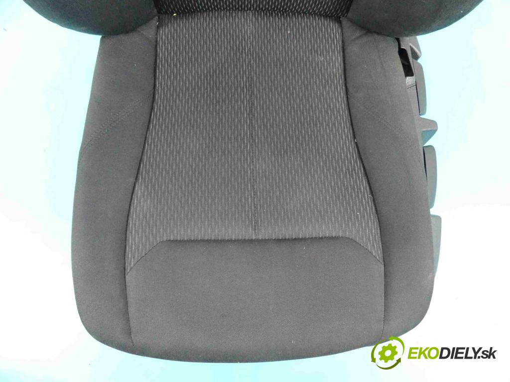 Bmw 1 F20 2011-2019 2.0d 116 HP manual 85 kW 1995 cm3 5- Sedačka ľavý  (Sedačky, sedadlá)