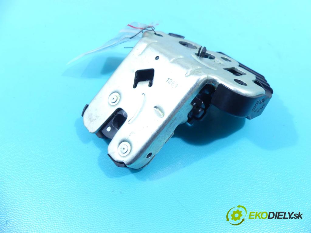 Audi A5 8T 2007-2016 3.0 V6 TDI 239KM automatic 176 kW 2967 cm3 5- zámek kufrových dveří zadní 8K9827505A