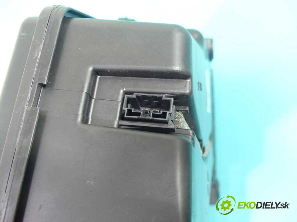 Audi A5 8T 2007-2016 3.0 V6 TDI 239KM automatic 176 kW 2967 cm3 5- Subwoofer: 8K9035382B (Audio zariadenia)