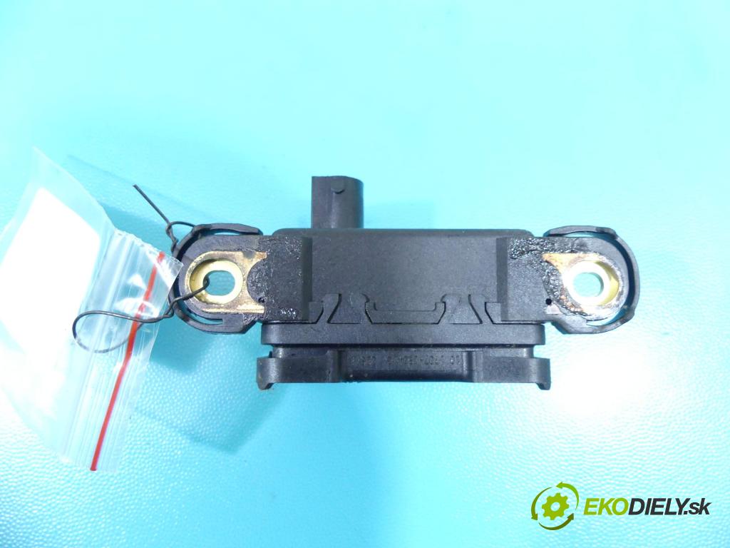 Suzuki Grand Vitara II 2005-2014 1.9 DDiS 129 HP manual 95 kW 1870 cm3 5- snímač ESP 33945-65J00