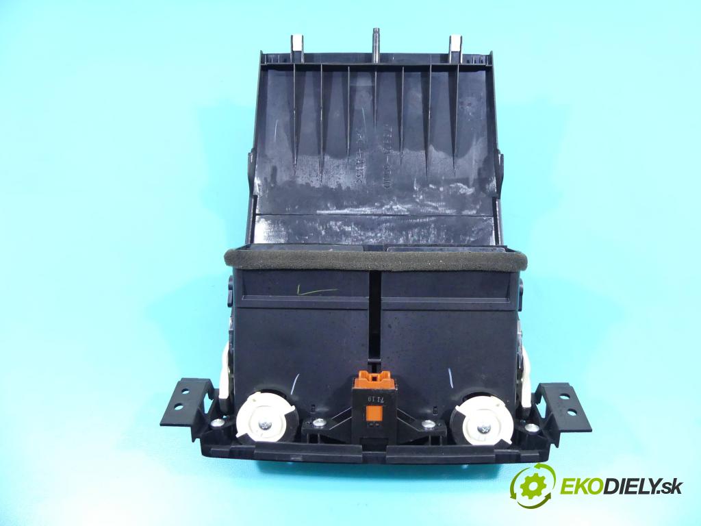 Suzuki Grand Vitara II 2005-2014 1.9 DDiS 129 HP manual 95 kW 1870 cm3 5- Mřížka: kúrenia stredová 73821-65J0 (Mriežky kúrenia (fukáre))