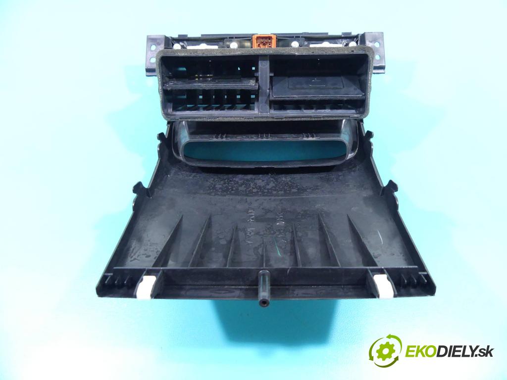 Suzuki Grand Vitara II 2005-2014 1.9 DDiS 129 HP manual 95 kW 1870 cm3 5- Mřížka: kúrenia stredová 73821-65J0 (Mriežky kúrenia (fukáre))