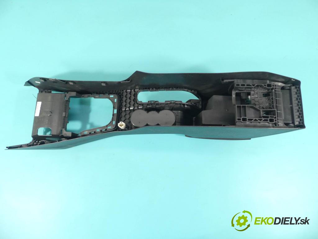 Skoda Octavia III 2013- 1.4 tsi 140 HP manual 103 kW 1395 cm3 5- operadlo 5E1863241C (Lakťové opierky)