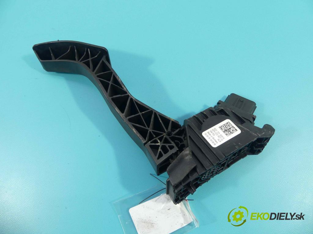 Skoda Octavia III 2013- 1.4 tsi 140 HP manual 103 kW 1395 cm3 5- pedále 5Q1721503H (Pedále)