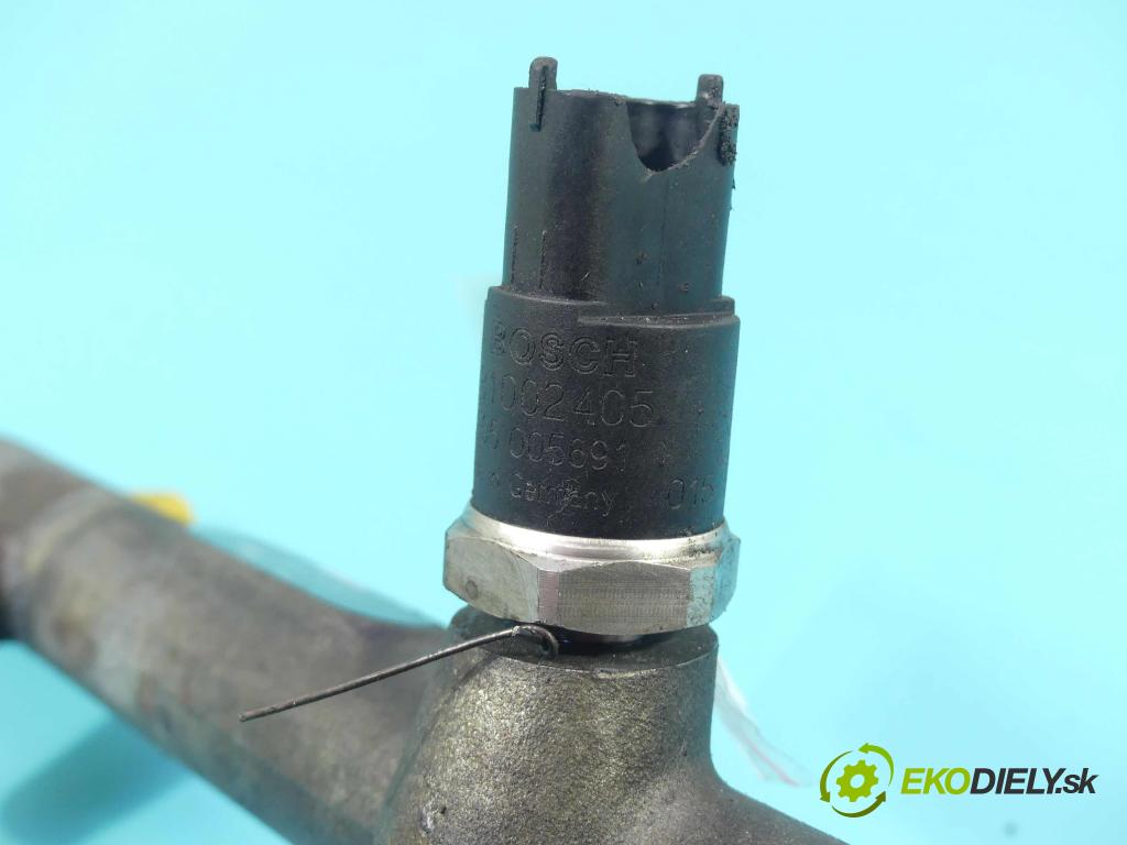 Hyundai Trajet 2.0 crdi 114 HP manual 84 kW 1991 cm3 5- lišta vstrekovacia 0445214026 (Vstrekovacie lišty)