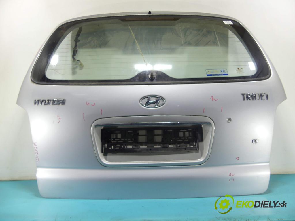 Hyundai Trajet 2.0 crdi 114 hp manual 84 kW 1991 cm3 5- zadní kufrové dveře  (Zadní kapoty)