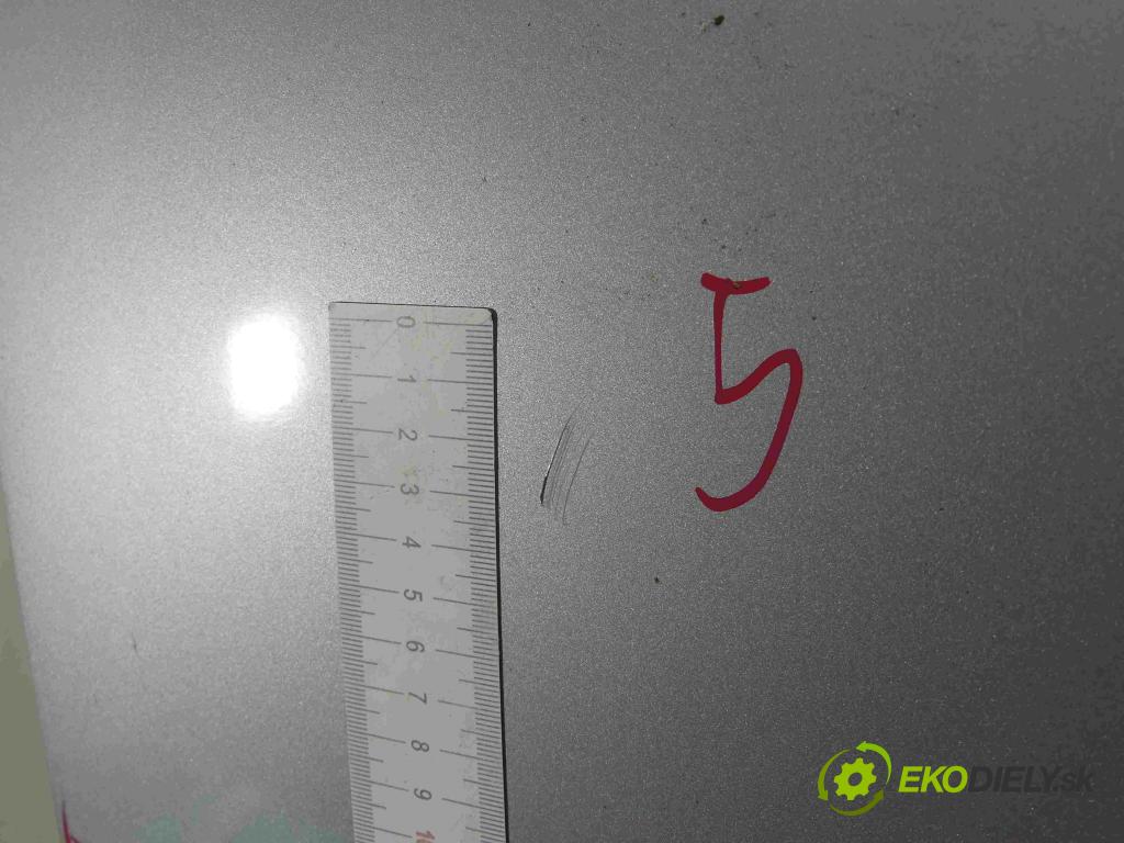 Hyundai Trajet 2.0 crdi 114 hp manual 84 kW 1991 cm3 5- zadní kufrové dveře  (Zadní kapoty)