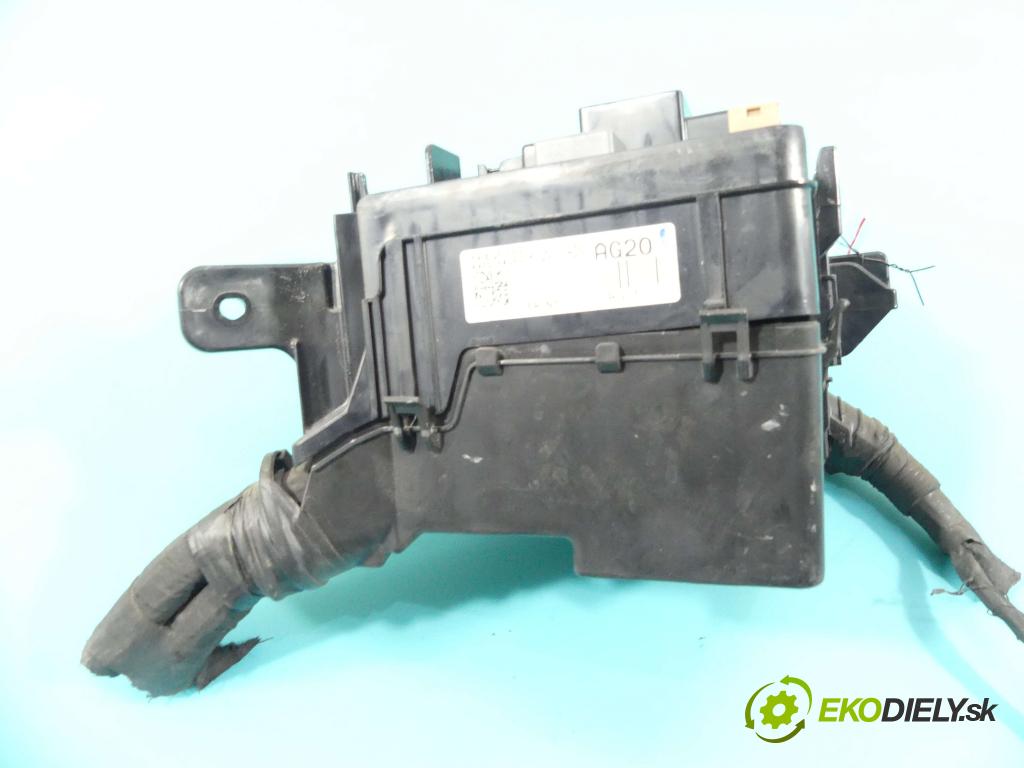 Kia Optima IV 2015-2020 2.0 16V 156 hp automatic 115 kW 1999 cm3 4- skříňka pojistková 91230-A8360 (Pojistkové skříňky)