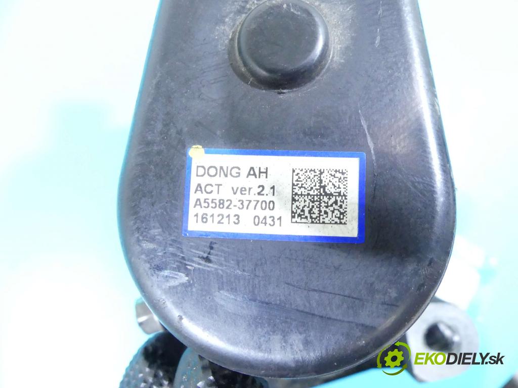 Kia Optima IV 2015-2020 2.0 16V 156 HP automatic 115 kW 1999 cm3 4- brzdič zadné ľavý A5582-37700 (Ostatné)