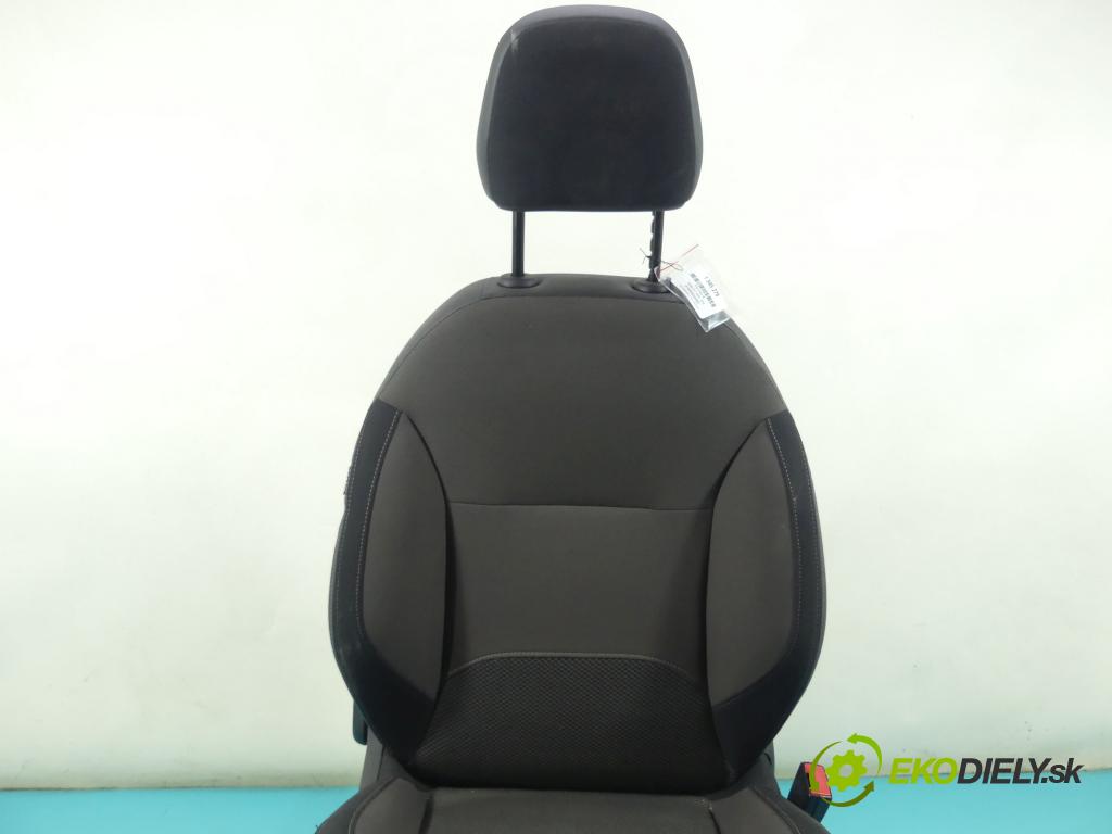 Citroen C3 II 2009-2016 1.4 hdi 68 HP manual 50 kW 1398 cm3 5- Sedačka pravý  (Sedačky, sedadlá)
