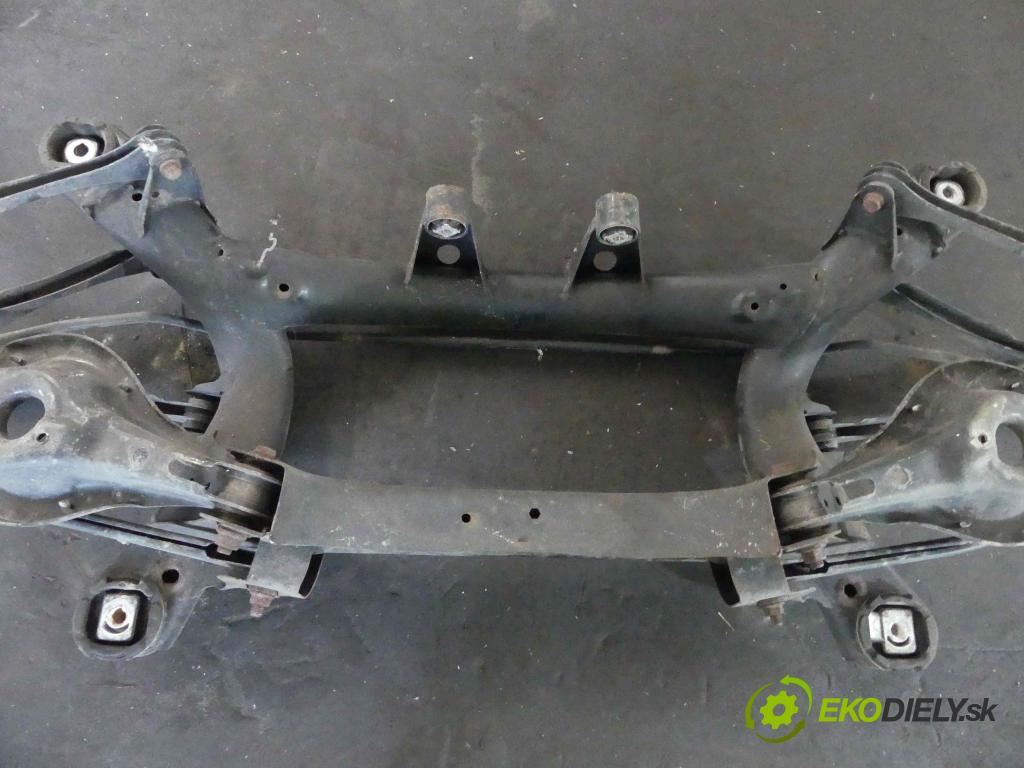 Bmw 1 F20 2011-2019 2.0d 116 hp manual 85 kW 1995 cm3 5- zadní výztuha  (Výztuhy zadní)