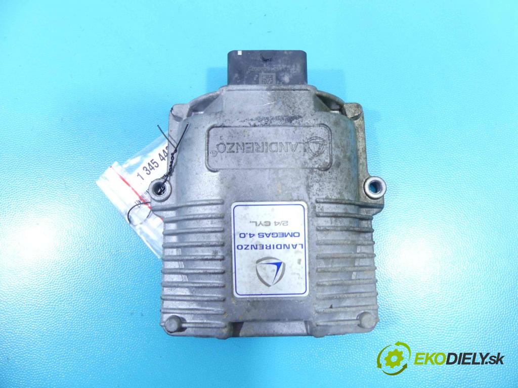 Toyota Auris II 2012-2018 1.6 16V 132 HP manual 97 kW 1598 cm3 5- modul riadiaca jednotka 616000294 (Ostatné)