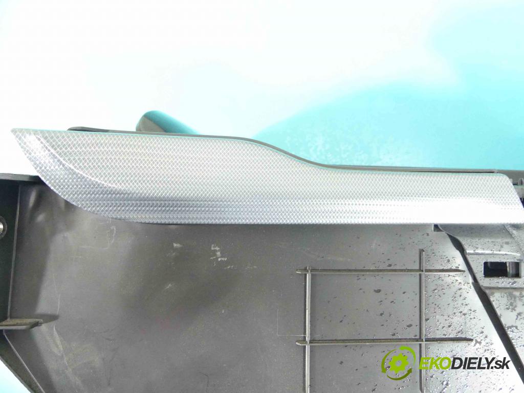 Peugeot 508 2010-2018 1.6 hdi 114 HP manual 84 kW 1560 cm3 4- operadlo  (Lakťové opierky)