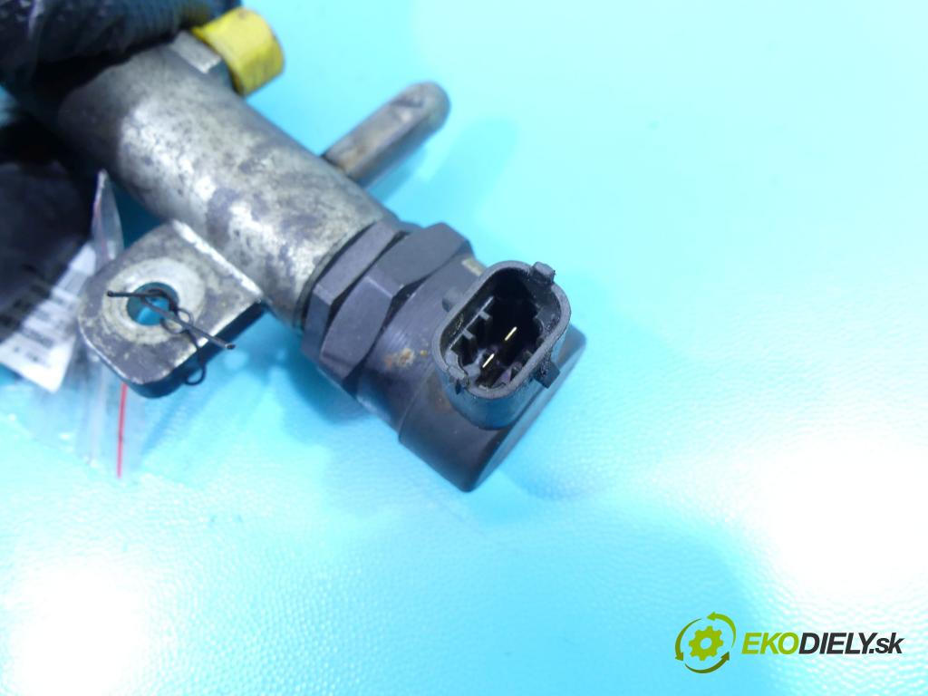 Opel Zafira B 2005-2014 1.9 cdti 120 HP manual 88 kW 1910 cm3 5- lišta vstrekovacia 0445214056 (Vstrekovacie lišty)