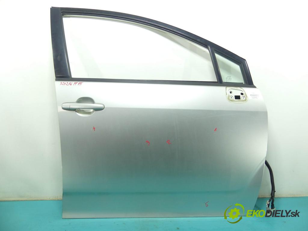 Toyota Corolla Verso II 2004-2009 2.0 D4D 116 HP manual 85 kW 1995 cm3 5- dvere predné pravé  (Ostatné)