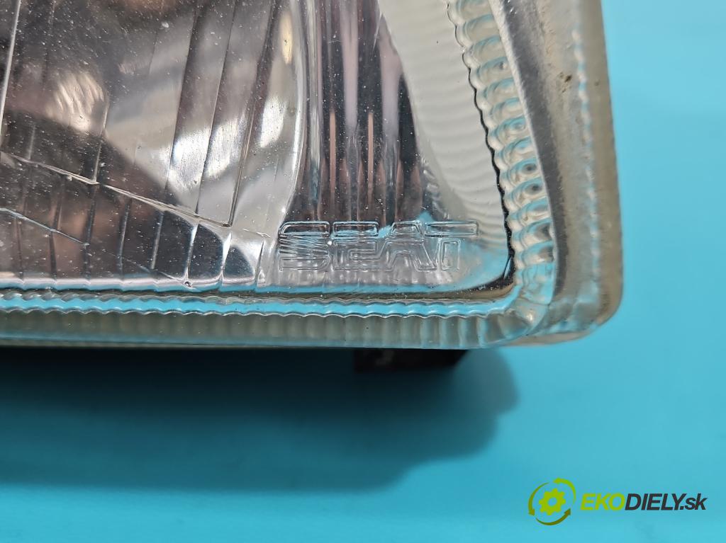 Seat Ibiza II 6K 1993-2002 1.4 60 HP manual 44 kW 1399 cm3 3- Reflektor: pravý  (Pravé)