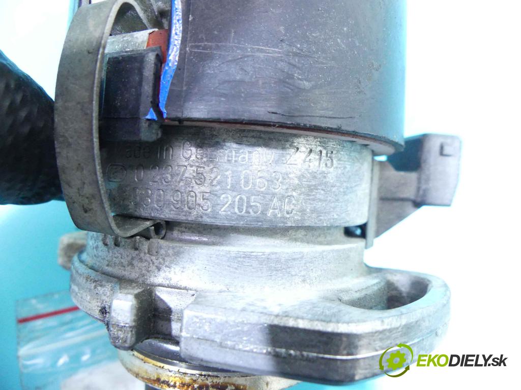 Seat Ibiza II 6K 1993-2002 1.4 60 HP manual 44 kW 1399 cm3 3- rozdeľovač 0237521063 (Rozdeľovače)