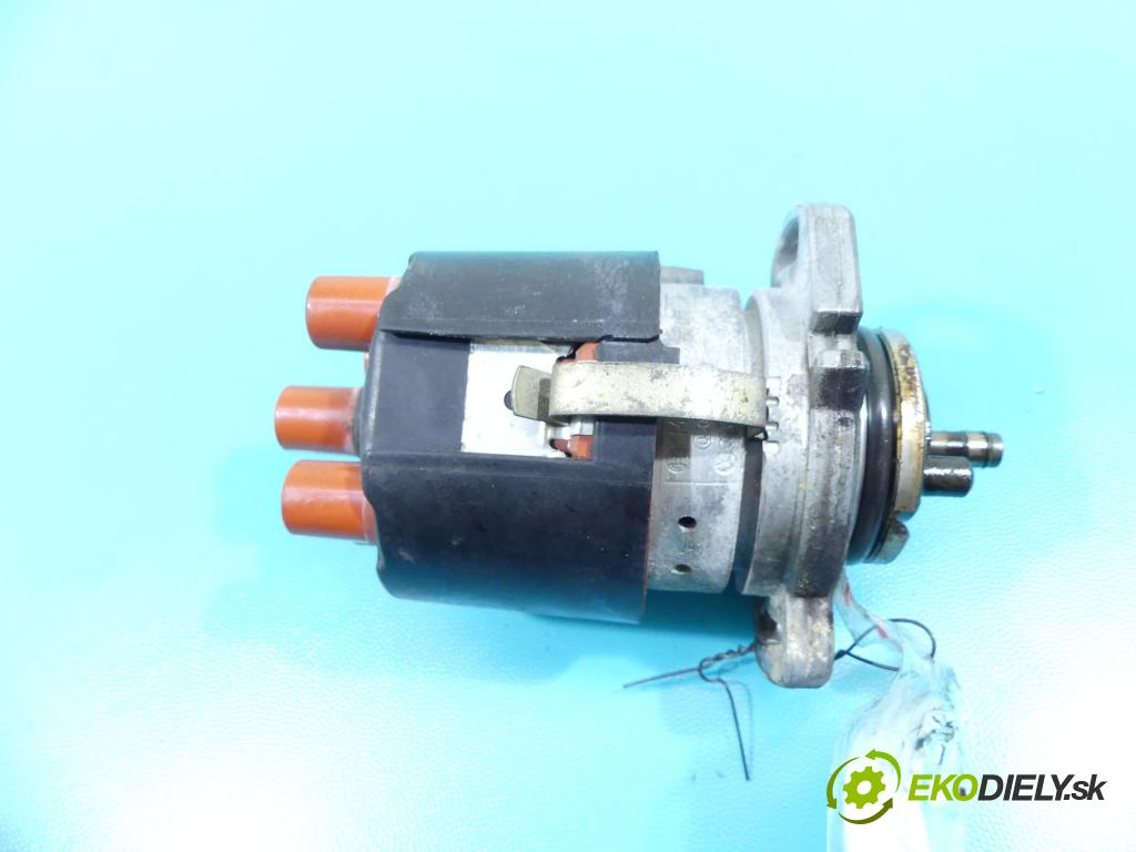 Seat Ibiza II 6K 1993-2002 1.4 60 HP manual 44 kW 1399 cm3 3- rozdeľovač 0237521063 (Rozdeľovače)