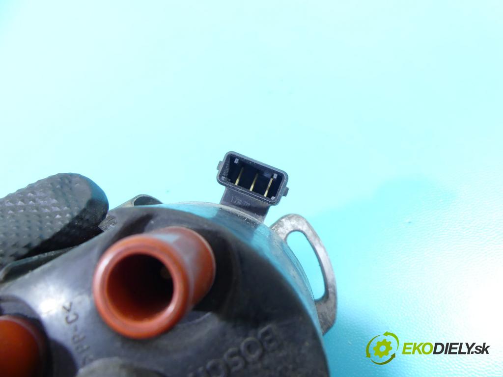 Seat Ibiza II 6K 1993-2002 1.4 60 HP manual 44 kW 1399 cm3 3- rozdeľovač 0237521063 (Rozdeľovače)