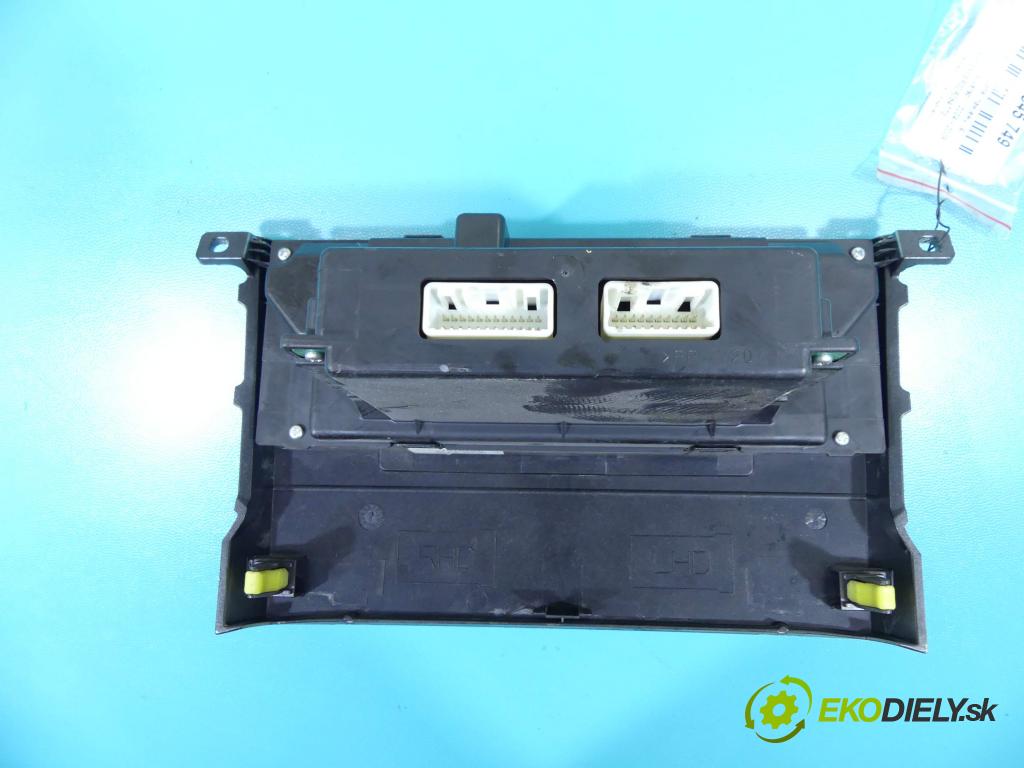 Toyota Corolla Verso II 2004-2009 2.0 D4D 116 HP manual 85 kW 1995 cm3 5- panel kúrenia 55900-0F030