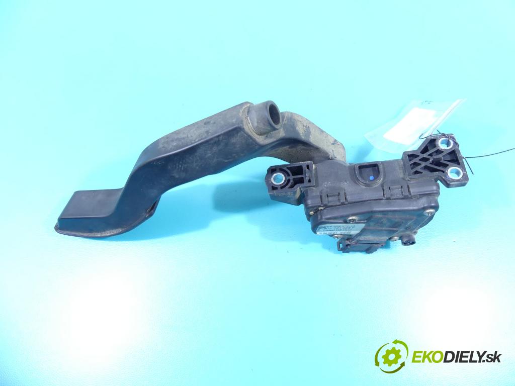 Vw Passat B5 1995-2005 2.5 tdi 150 HP manual 110 kW 2496 cm3 5- pedále 8D1721523F (Pedále)