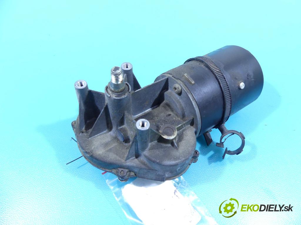 Skoda Felicia 1.6 75 HP manual 55 kW 1598 cm3 5- motor stieračov predné 6U09551132