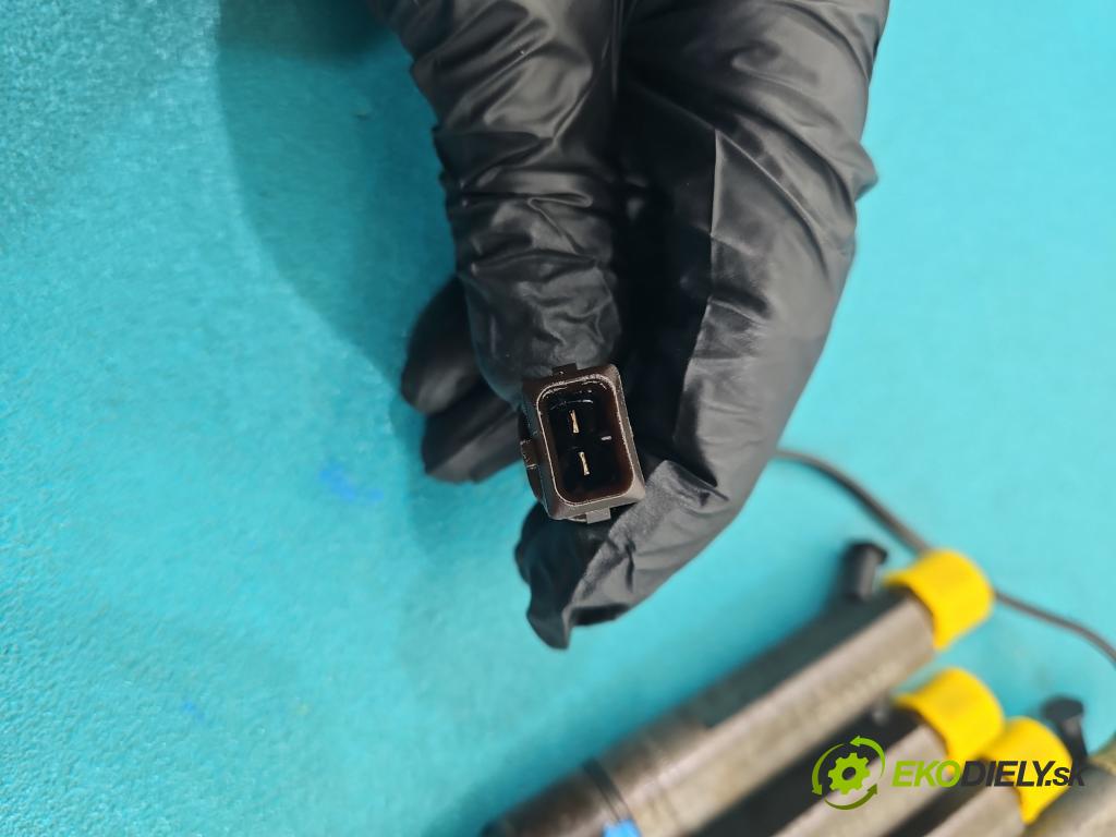 Vw Passat B5 1995-2005 1.9 tdi 110 HP manual 81 kW 1896 cm3 4- vstrek 028130202Q (Vstrekovač paliva)