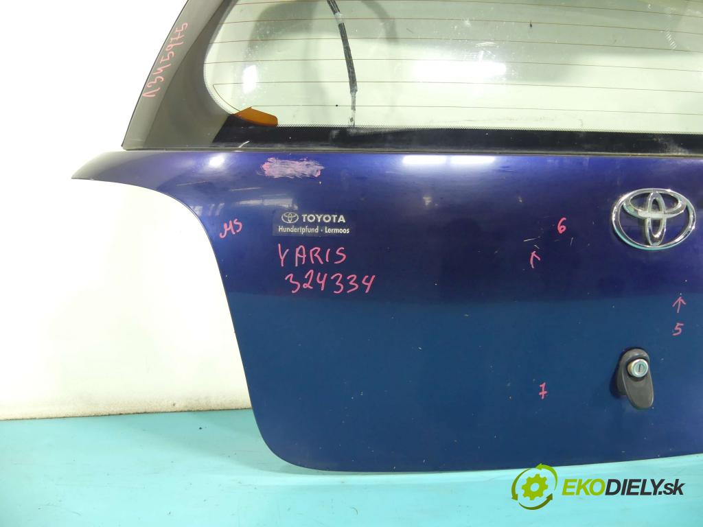 Toyota Yaris I 1999-2005 1.0 vvti 68 hp manual 50 kW 998 cm3 5- zadní kufrové dveře  (Zadní kapoty)
