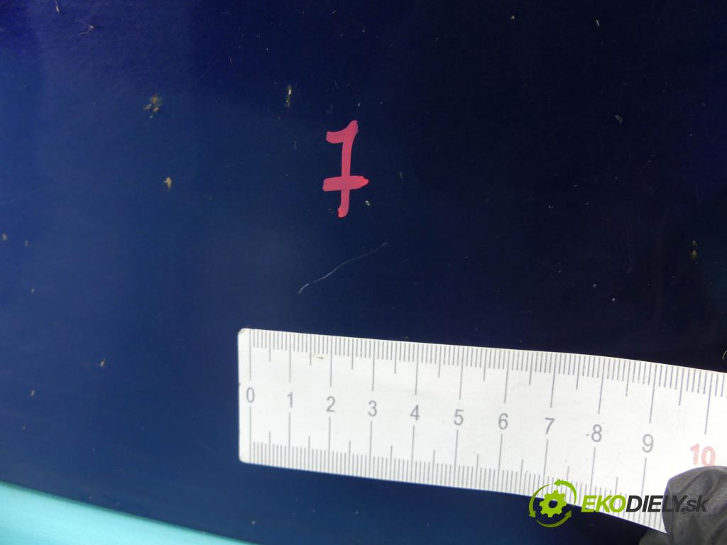 Toyota Yaris I 1999-2005 1.0 vvti 68 hp manual 50 kW 998 cm3 5- zadní kufrové dveře  (Zadní kapoty)