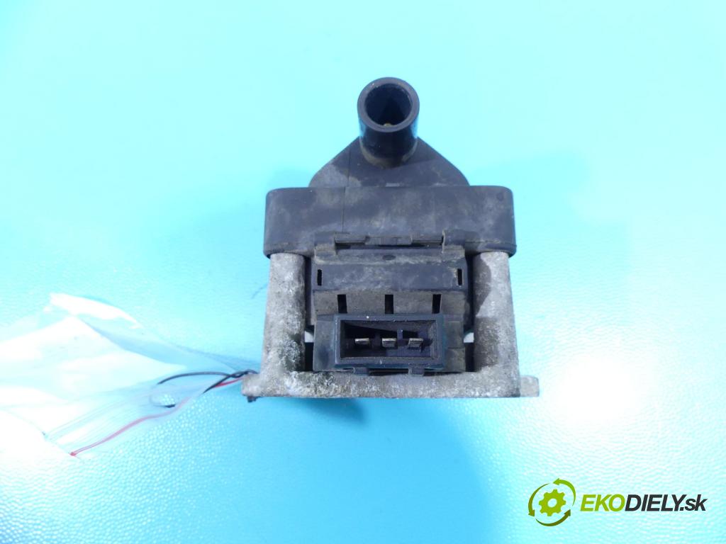 Seat Ibiza II 6K 1993-2002 1.4 60 HP manual 44 kW 1390 cm3 5- cievka zapaľovacia  (Zapaľovacie cievky, moduly)