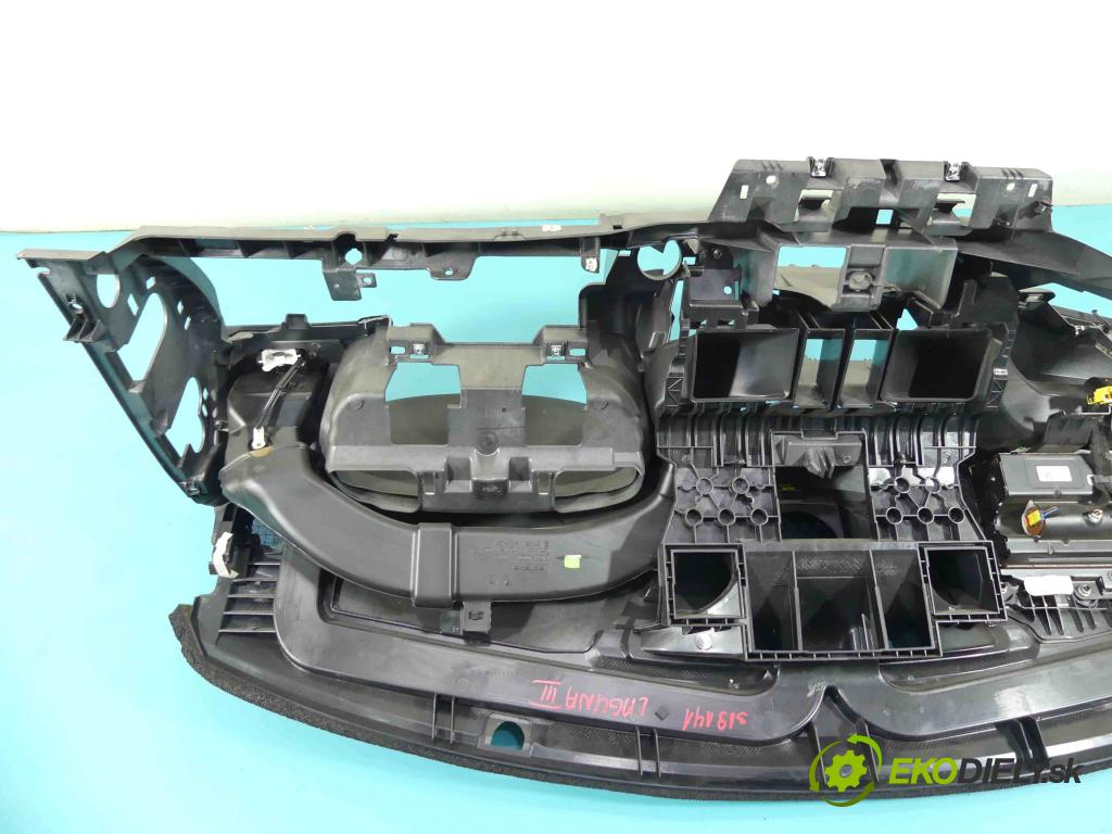 Renault Laguna III 2007-2015 2.0 16V 140 HP manual 103 kW 1997 cm3 5- kokpit,pristrojová doska rozdeľovacia