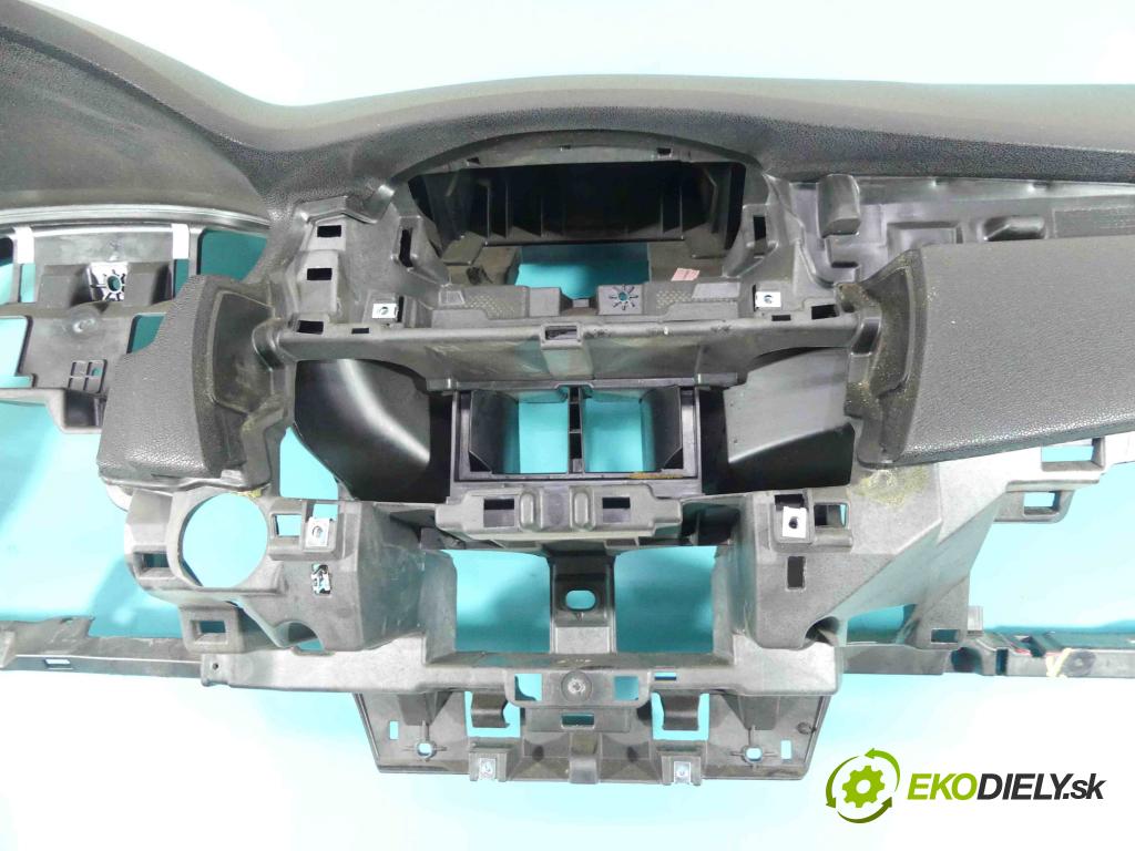 Renault Laguna III 2007-2015 2.0 16V 140 HP manual 103 kW 1997 cm3 5- kokpit,pristrojová doska rozdeľovacia
