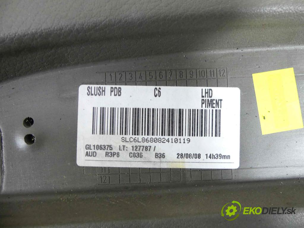 Audi A6 C6 2004-2011 3.0 V6 TFSI automatic 213 kW 2995 cm3 4- kokpit,pristrojová doska rozdeľovacia