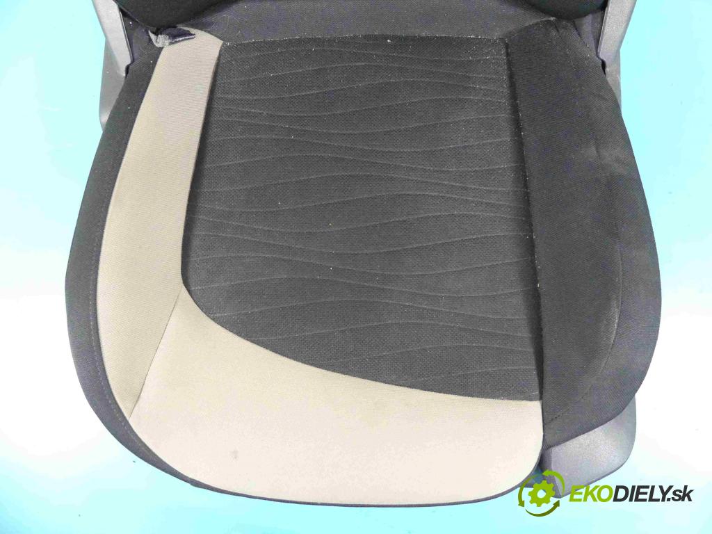 Citroen C4 Grand Picasso II 2013-2022 1.6 hdi 116 HP manual 85 kW 1560 cm3 5- Sedačka pravý  (Sedačky, sedadlá)