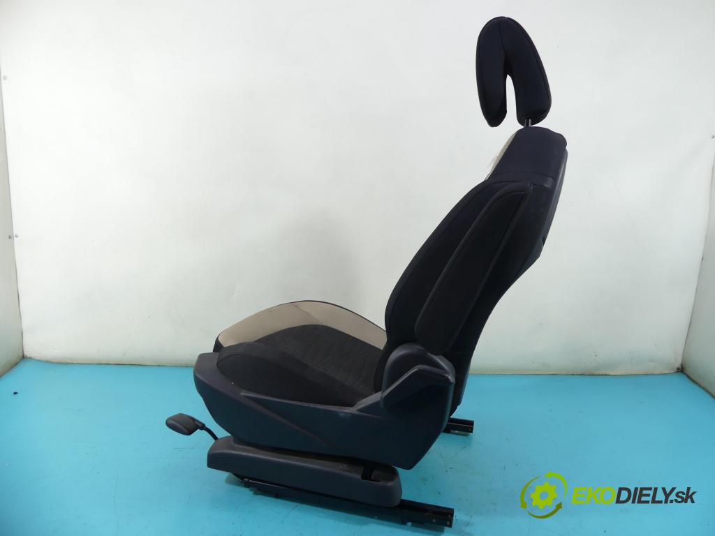 Citroen C4 Grand Picasso II 2013-2022 1.6 hdi 116 HP manual 85 kW 1560 cm3 5- Sedačka pravý  (Sedačky, sedadlá)