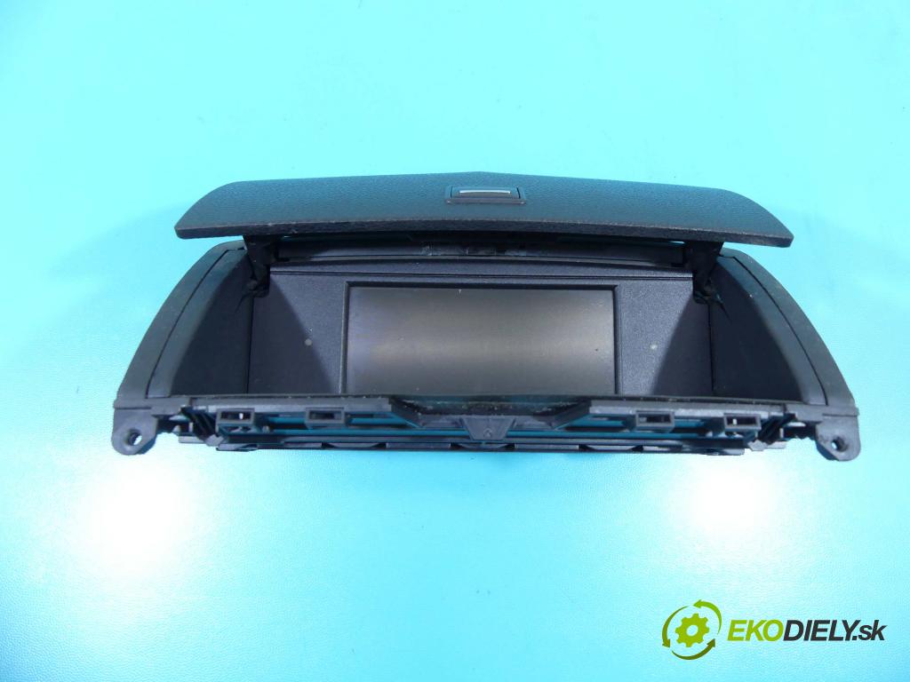 Mercedes C W204 2007-2014 2,2.0 CDI 170 HP automatic 125 kW 2148 cm3 4- Zobrazit: A2048204297 (Prístrojové dosky, displeje)