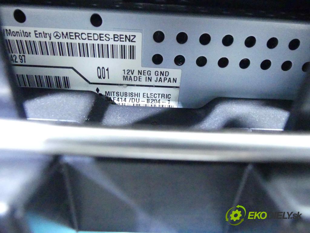 Mercedes C W204 2007-2014 2,2.0 CDI 170 HP automatic 125 kW 2148 cm3 4- Zobrazit: A2048204297 (Prístrojové dosky, displeje)