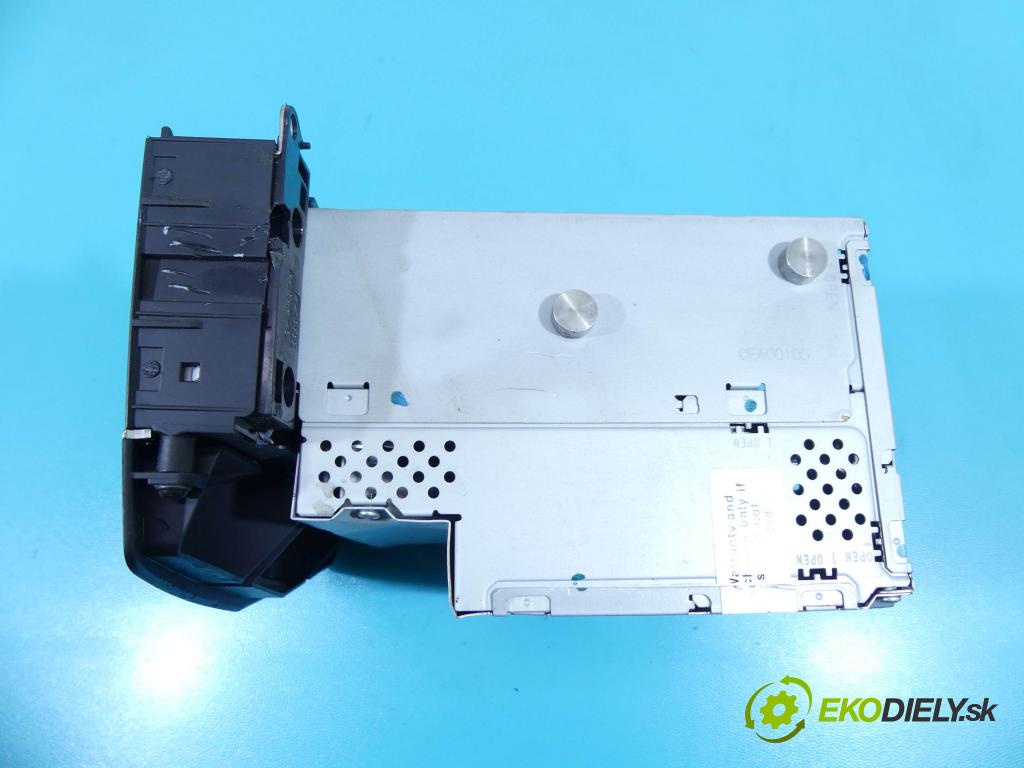 Mercedes C W204 2007-2014 2,2.0 CDI 170 HP automatic 125 kW 2148 cm3 4- Radio originál A2048700196