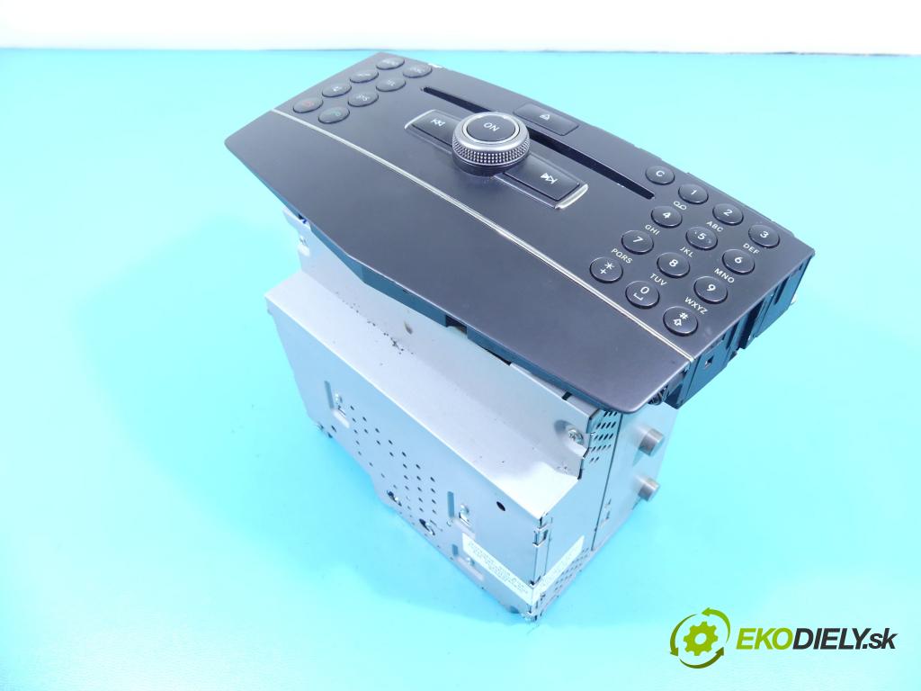 Mercedes C W204 2007-2014 2,2.0 CDI 170 HP automatic 125 kW 2148 cm3 4- Radio originál A2048700196