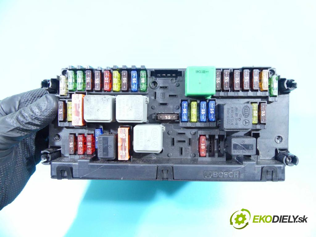 Mercedes C W204 2007-2014 2,2.0 CDI 170 hp automatic 125 kW 2148 cm3 4- skříňka pojistková A2045455401 (Pojistkové skříňky)